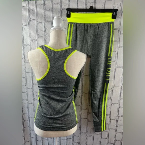 F&F Size: One Size Sport Workout Set Sleeveless Top/Leggings Gray/Neon - Picture 2 of 11